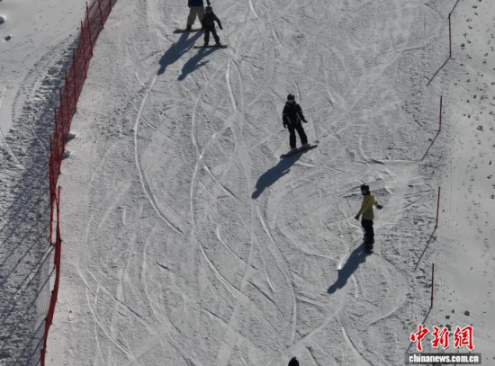 ��ѩ��(��i)������ѩ���w�(y��n)������ѩ�����׻������������ѩ��(ch��ng)���D