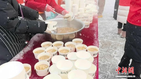 �����i�硱���(d��ng)�У������ˆT����ʢ���i�Z������ʯ���� �z