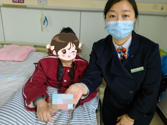 ᘌ���ѩ�����ĺ���⣬�Ї��ˉۆ��ӑ��������A��������U�͑��_ͨ���r�Gɫͨ�������Ӟ�͑��ṩ�����ů�ĵķ�����Ԕ��